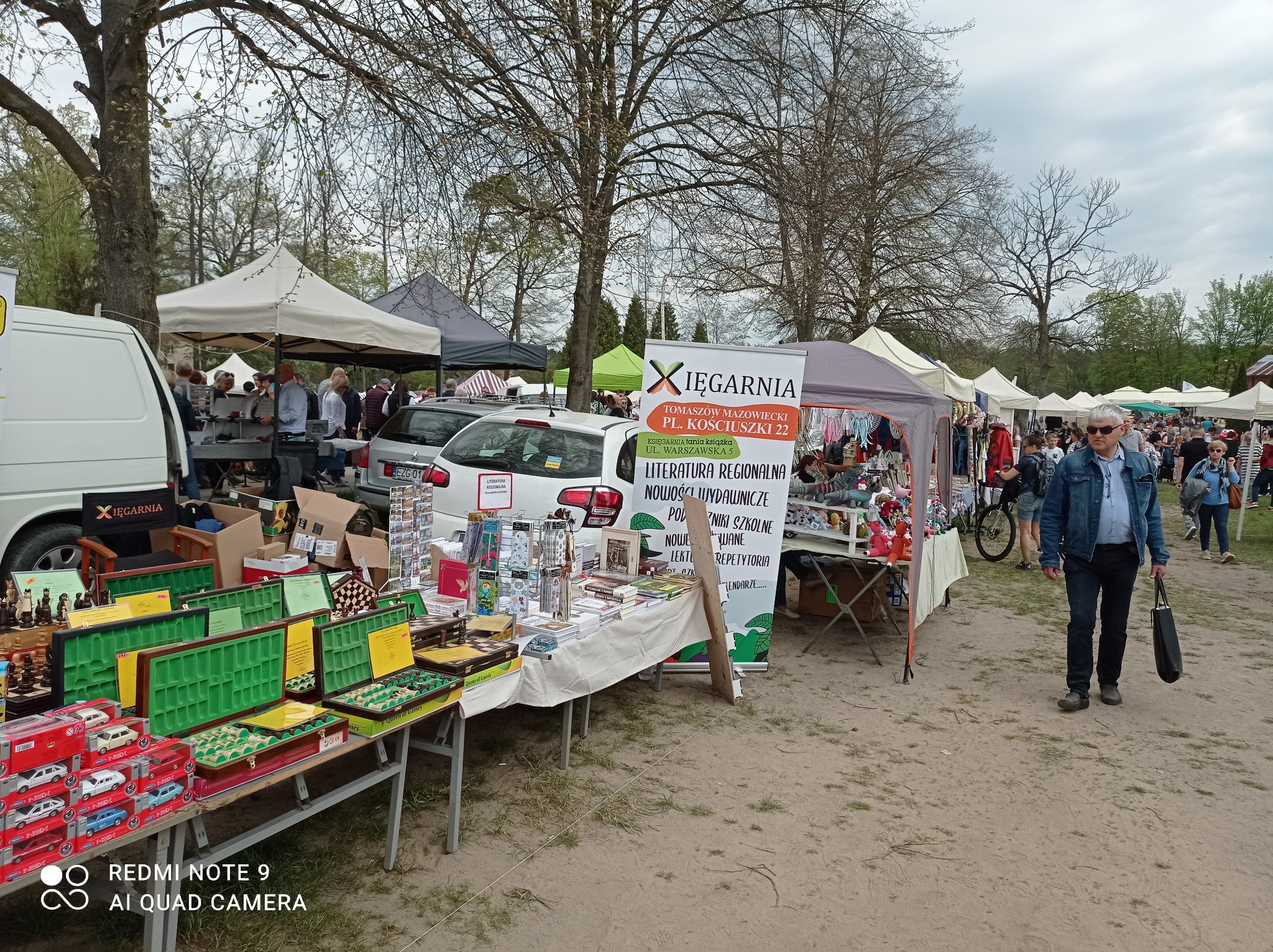 You are currently viewing Xięgarnia Tania Książka zadebiutowała w niedzielę na Jarmarku Spalskim